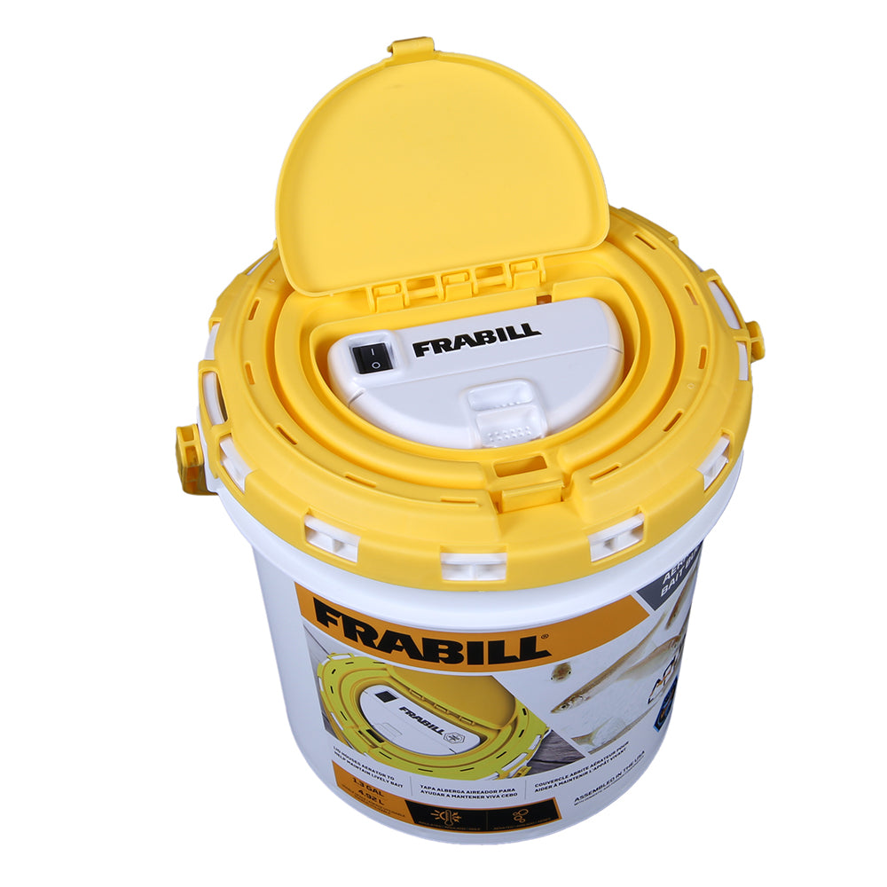 Frabill live bait bucket with built-in aerator